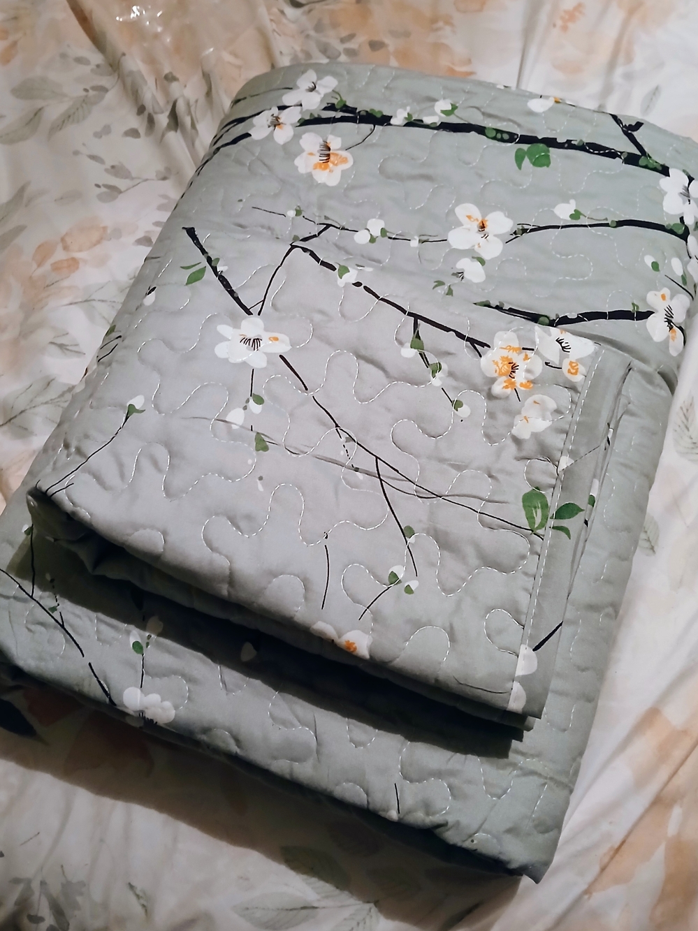 TWIN Floral Quilted Bedspread & Sham- Sage Green (New)